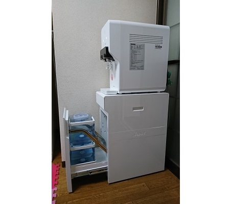 ウォータースタンドのタンク式サーバー