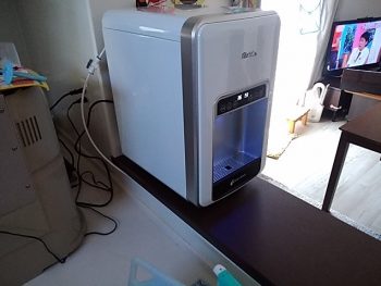 楽水ウォーターサーバー　卓上