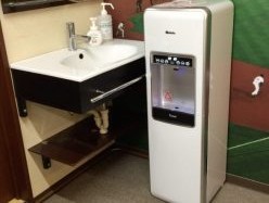 給湯室　お湯　カップ麺