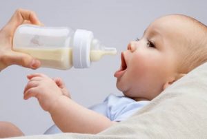 ウォーターサーバー　赤ちゃんにミルク