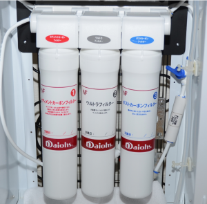 水道直結型ウォーターサーバー　3本のフィルター