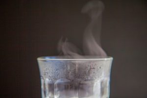 湯冷ましと白湯って何が違うの？違いと用途を説明します！