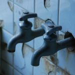 水道水からサビが出たらどう対処する?まずは3つの方法を試してみてください