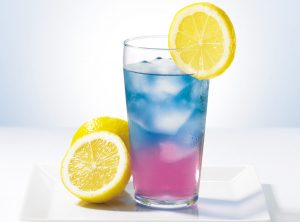 水道水のカルキ臭はレモン水で解決できるってホント？その仕組みは！