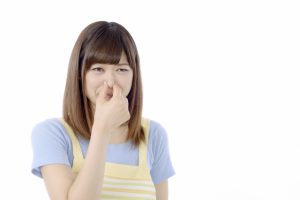 水道水　カルキ臭