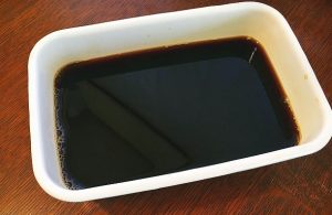 たんぽぽ茶ゼリー　固める