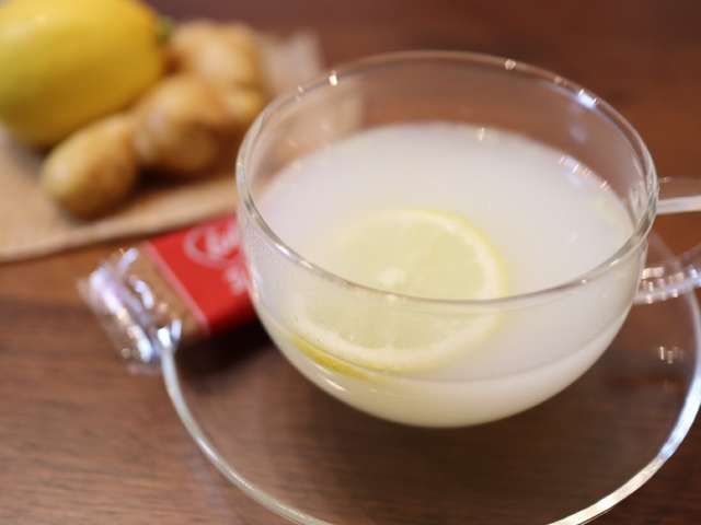 ホットカルピス　レモン入り