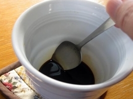 インスタントコーヒー　水で溶く