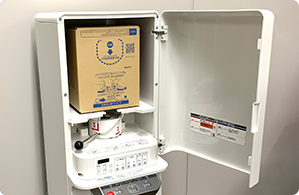 サントリー天然水ウォーターサーバー　ボトル設置