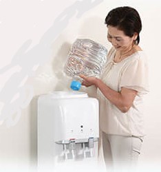 ジャパネットウォーター　ボトルの付け替え